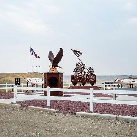 Oyo Hotel Shelby Mt Hwy 2 & I-15 Экстерьер фото