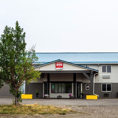 Oyo Hotel Shelby Mt Hwy 2 & I-15 Экстерьер фото