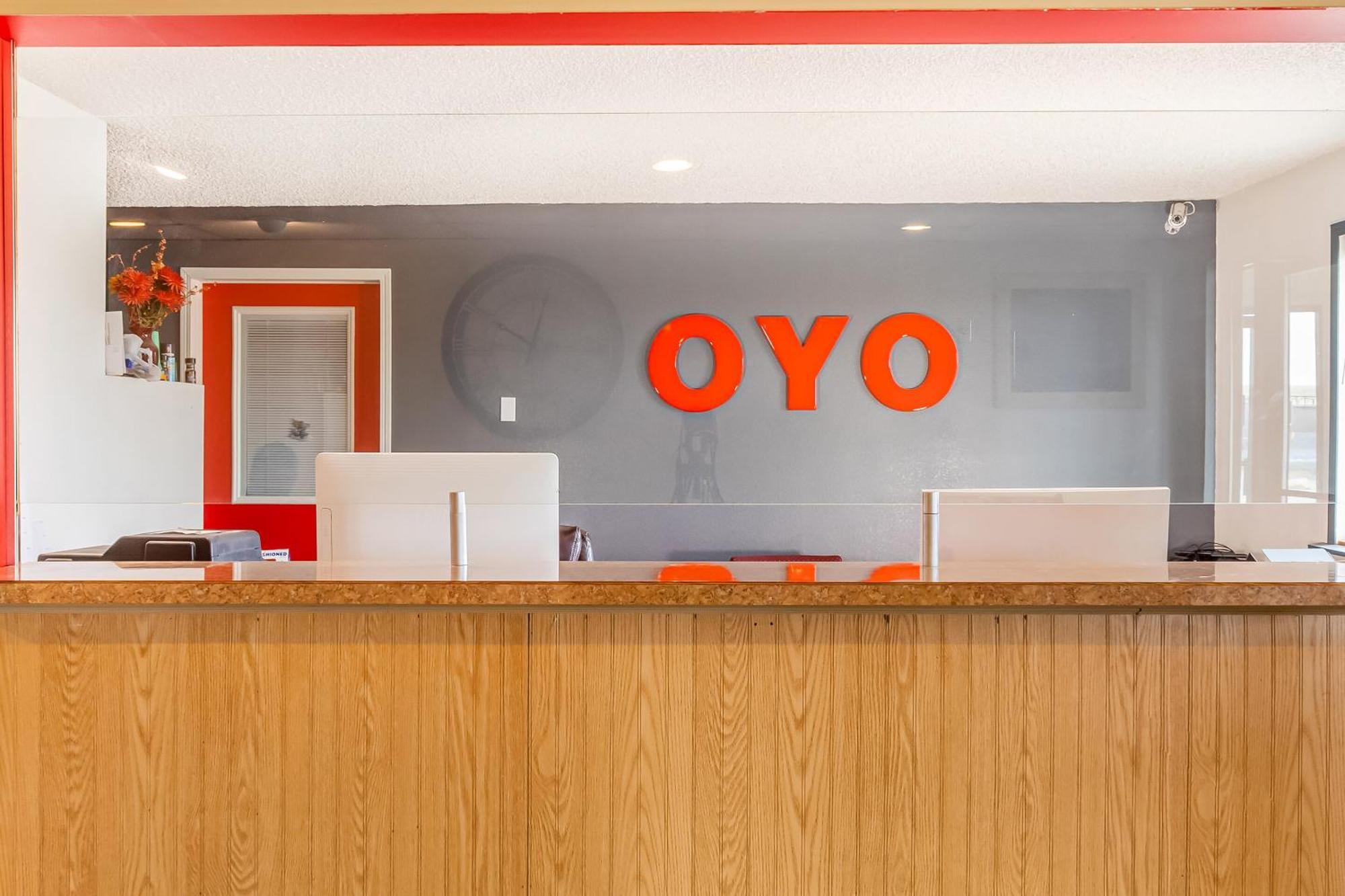 Oyo Hotel Shelby Mt Hwy 2 & I-15 Экстерьер фото
