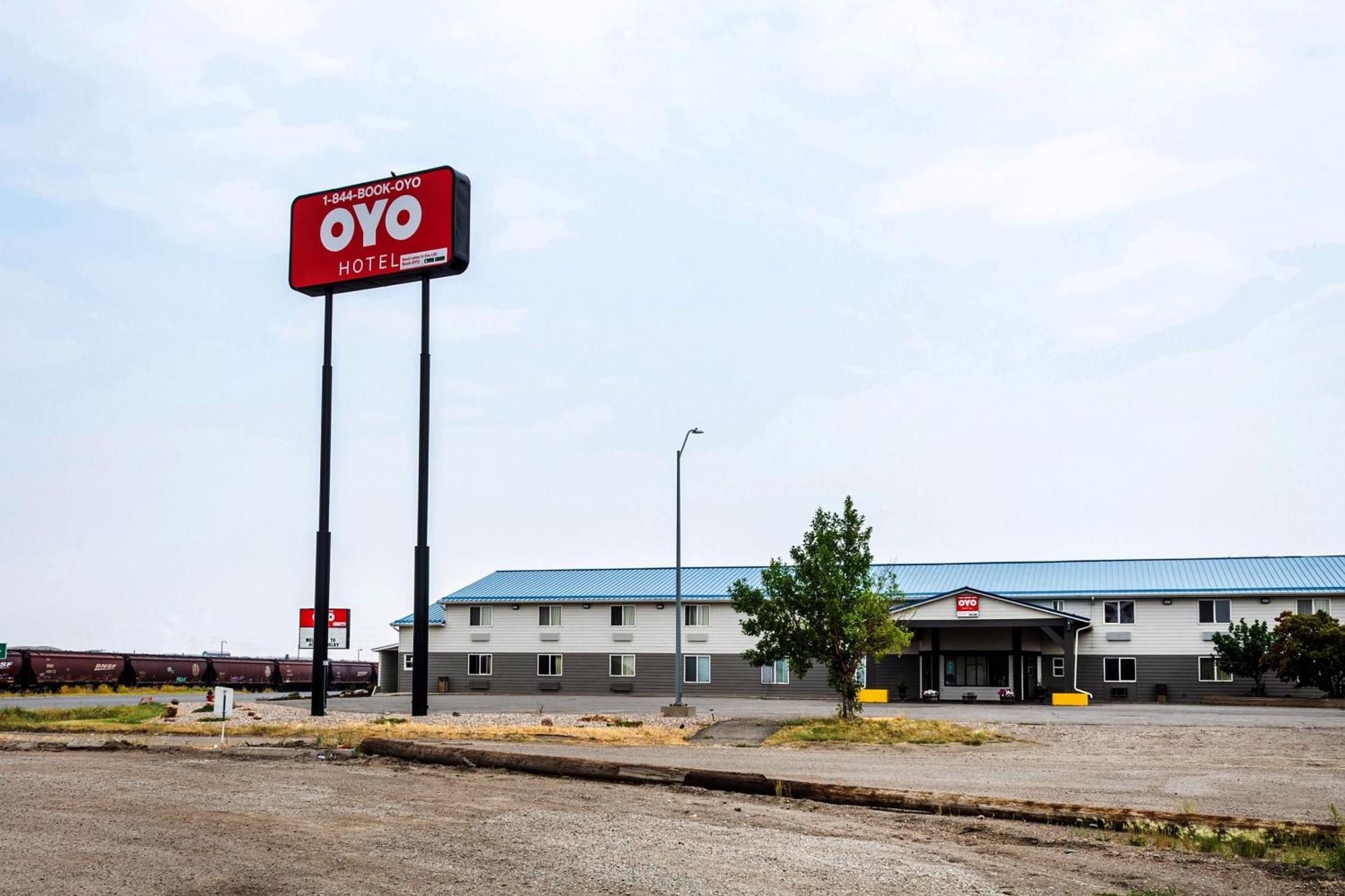 Oyo Hotel Shelby Mt Hwy 2 & I-15 Экстерьер фото