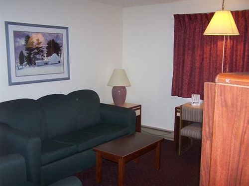 Oyo Hotel Shelby Mt Hwy 2 & I-15 Экстерьер фото
